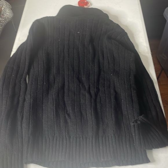 Sweater - Picture 4 of 4